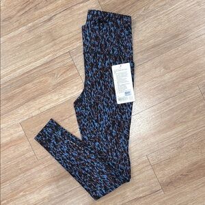 Lulu leggings size 4